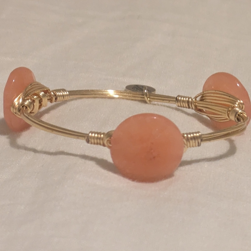 NWOT Elegant Gold Bangle With Peach Stones